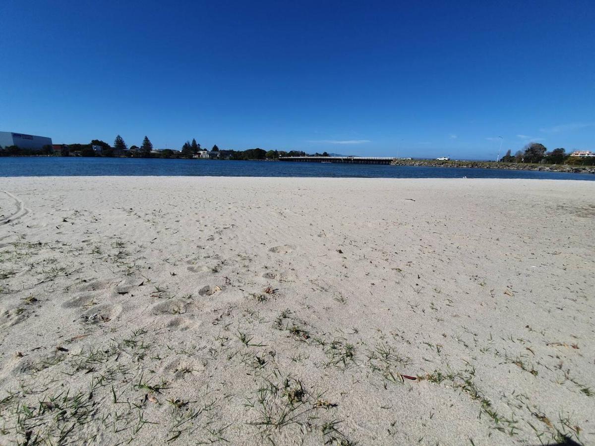 Tauranga - Big, Beautiful Villa On The Water! 외부 사진