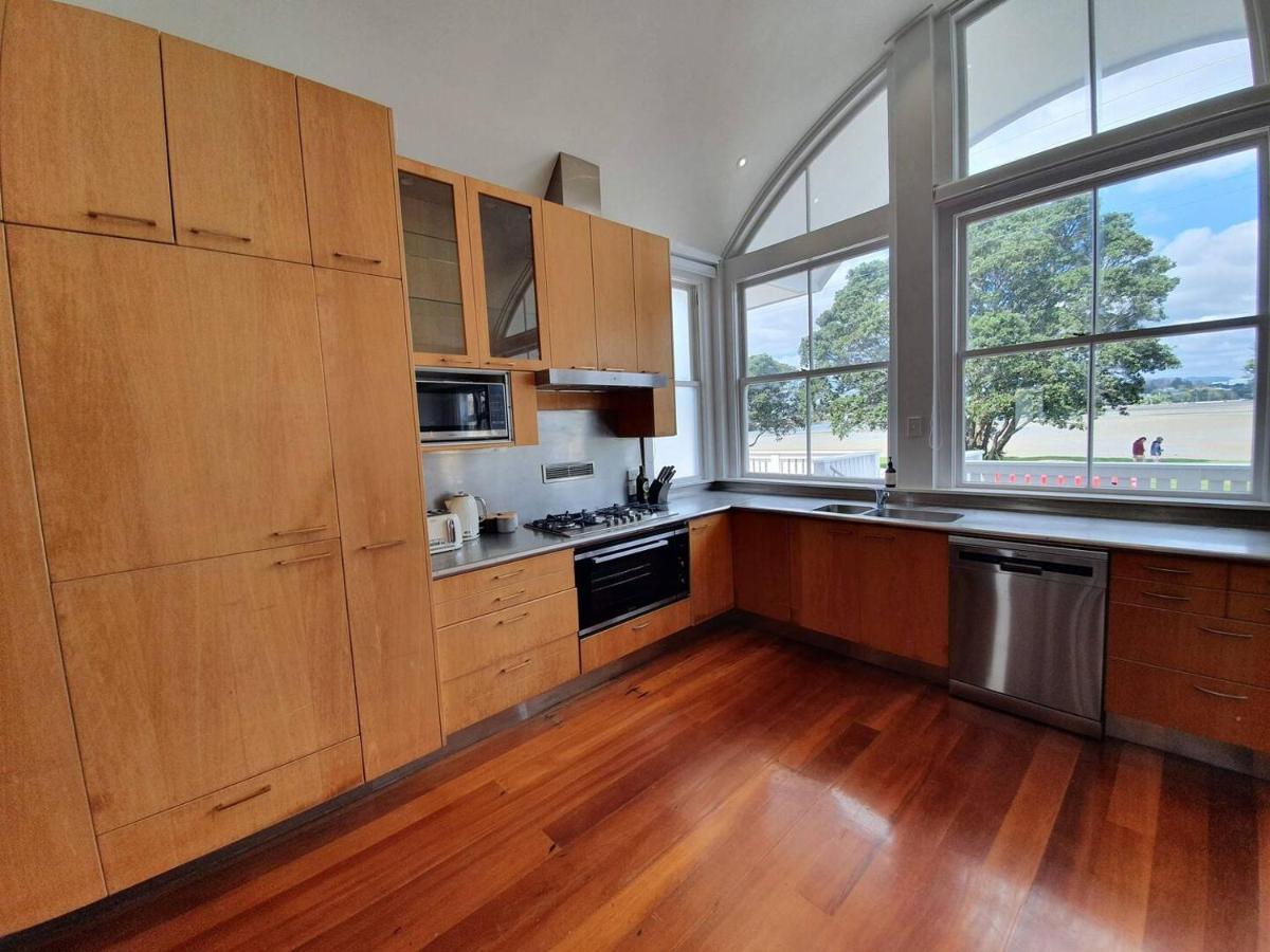 Tauranga - Big, Beautiful Villa On The Water! 외부 사진